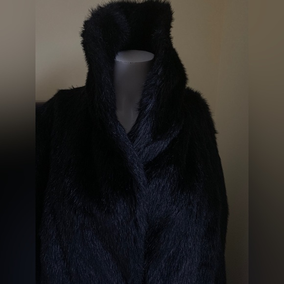 Black very good quality faux fur coat winter jacket midlength collared pockets L - Picture 5 of 10